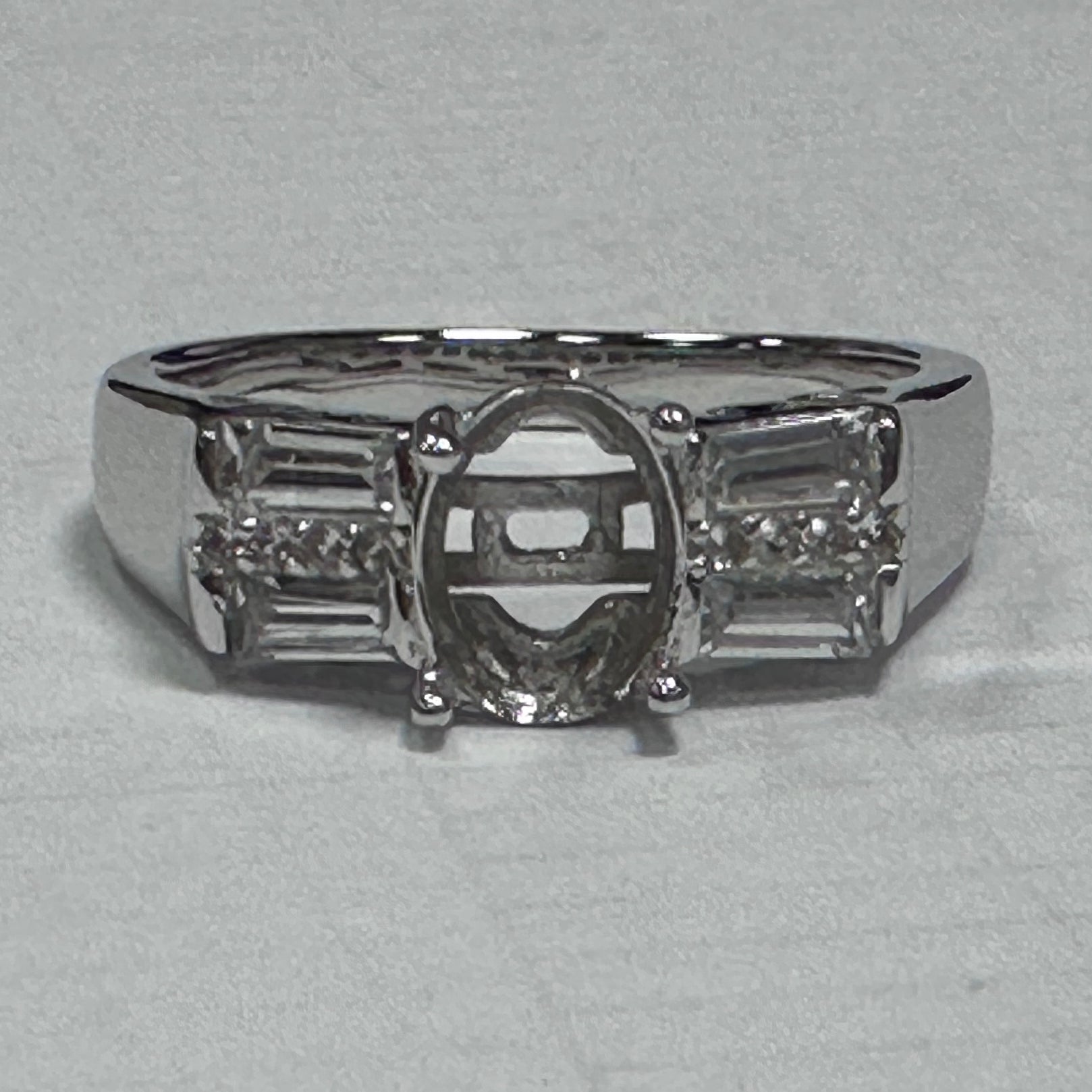 14K Gold Semi Mount Ring Setting Oval OV 8X6mm Diamond Accent DHJ
