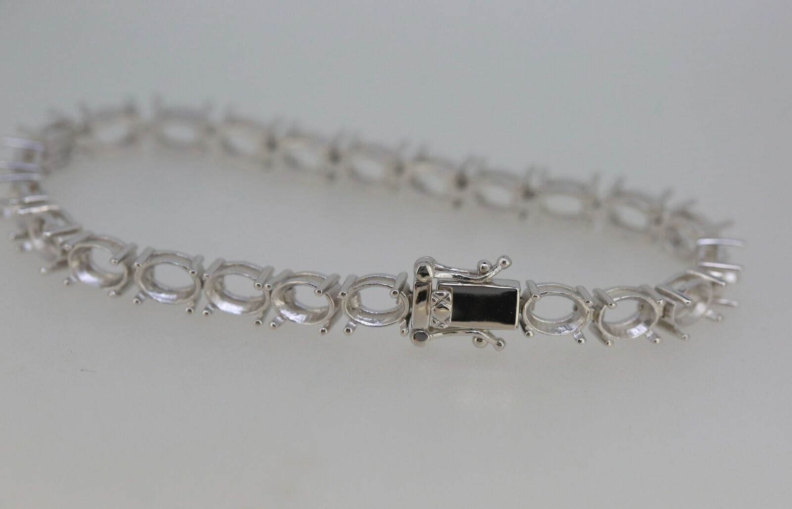 18K Gold Semi Mount Bracelet Setting Oval OV 8X6mm DHJ