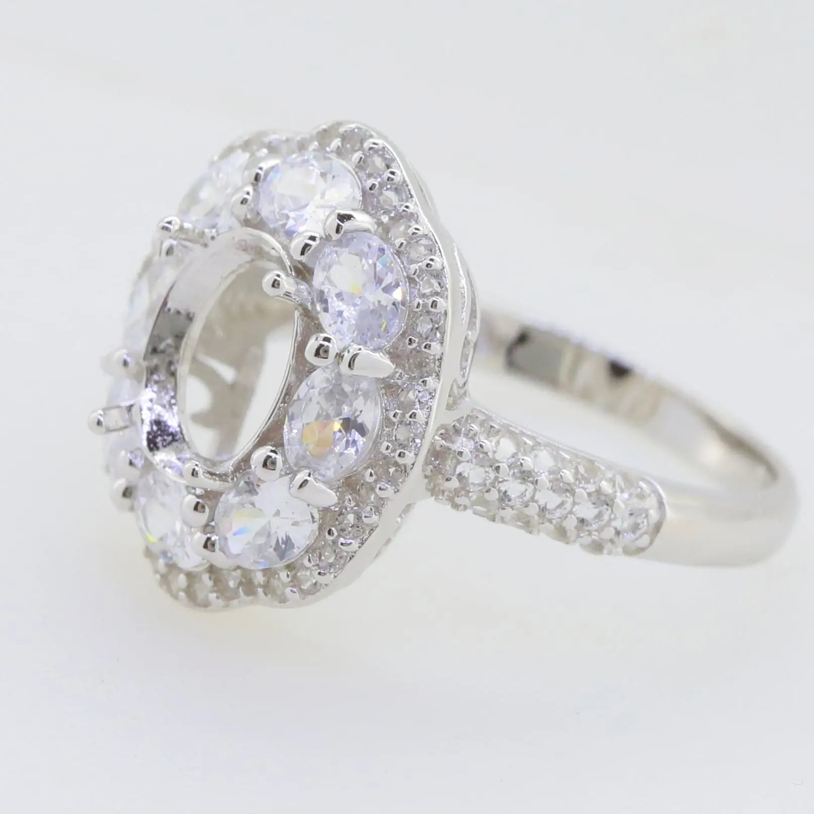 18K Gold Semi Mount Ring Setting Oval OV 9x7mm Halo Diamond Accent DHJ