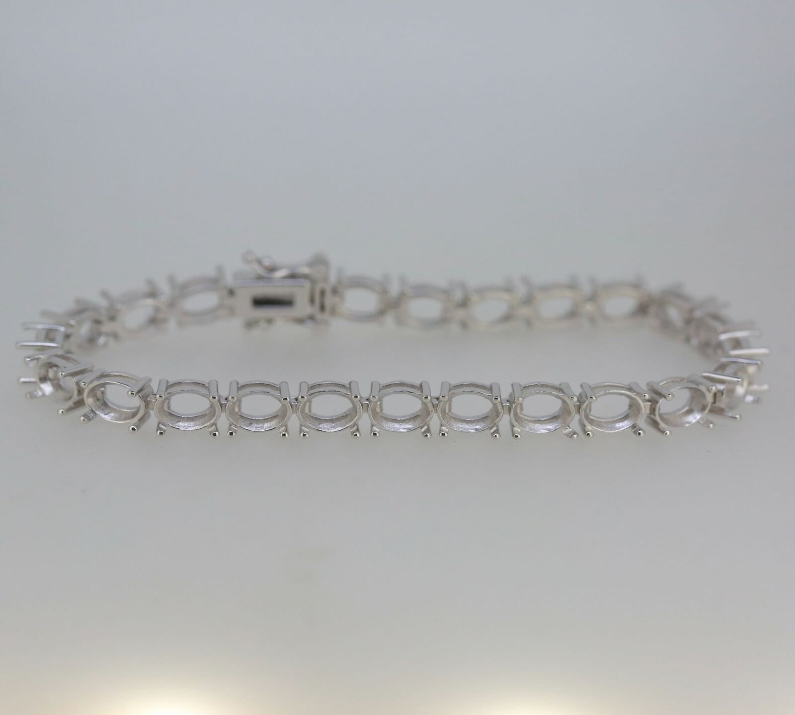 18K Gold Semi Mount Bracelet Setting Oval OV 8X6mm DHJ